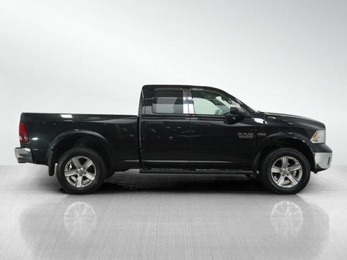 2017 RAM 1500 SLT