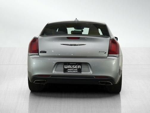 2016 Chrysler 300 S