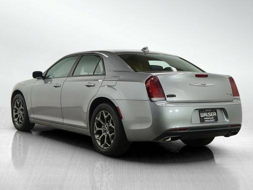 2016 Chrysler 300 S