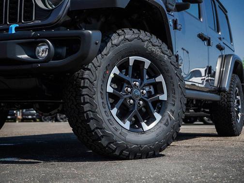 2025 Jeep Wrangler Rubicon X