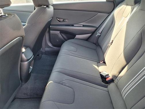 2025 Hyundai ELANTRA HEV SEL Sport