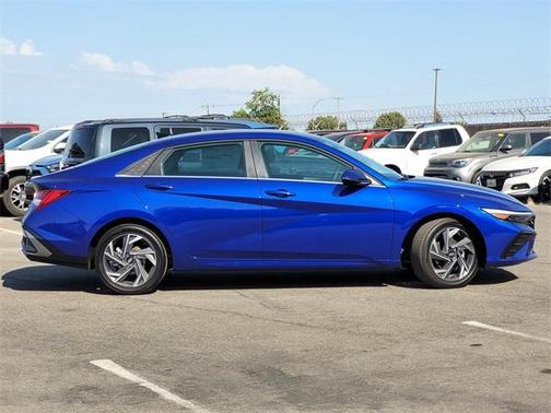 2025 Hyundai ELANTRA HEV Limited