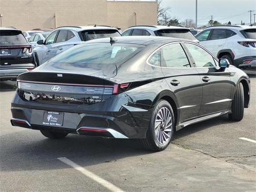 2025 Hyundai SONATA Hybrid Limited