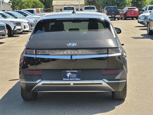 2022 Hyundai IONIQ 5 SEL
