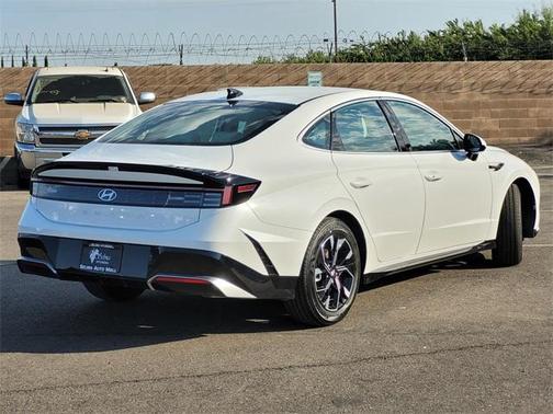 2025 Hyundai SONATA SEL