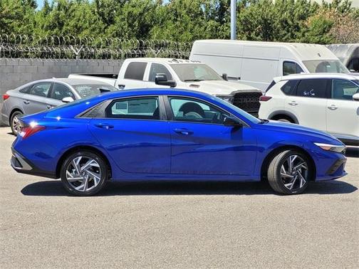 2025 Hyundai ELANTRA HEV SEL Sport