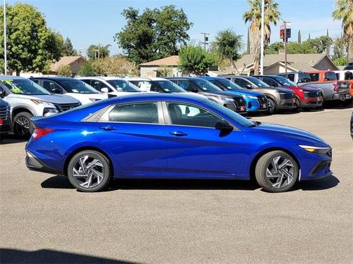 2025 Hyundai ELANTRA HEV SEL Sport