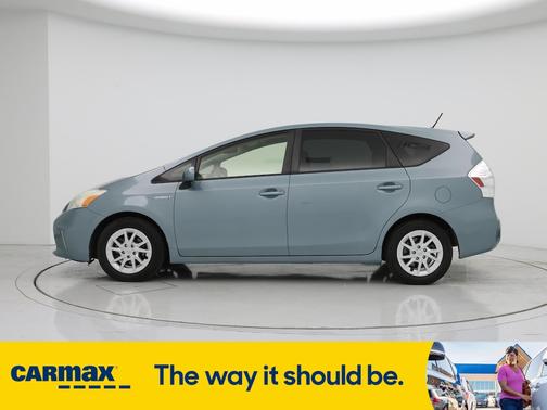 2014 Toyota Prius v Two