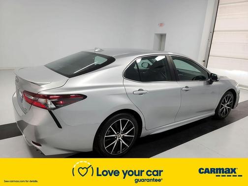 Photo 5 of 24 of 2021 Toyota Camry SE