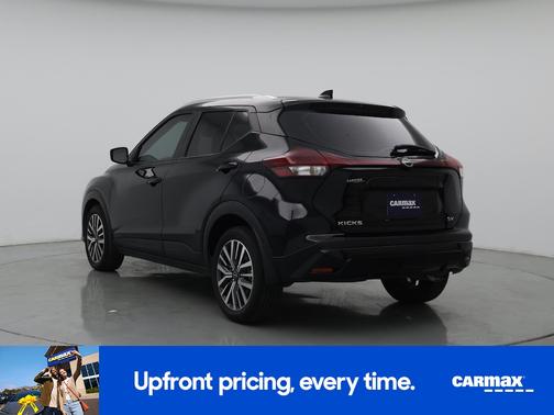 Black 2023 Nissan Kicks SV