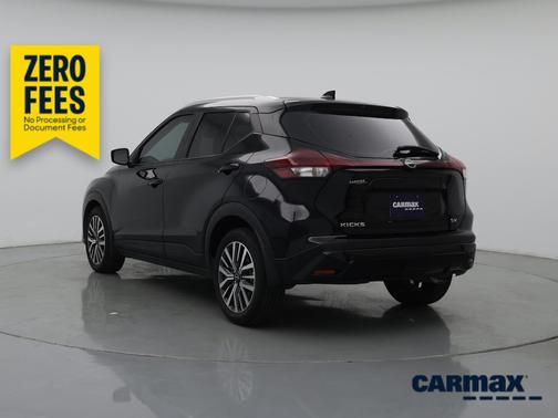 Black 2023 Nissan Kicks SV