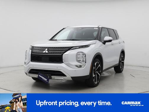 2023 Mitsubishi Outlander SE