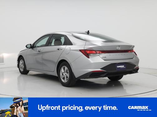 2022 Hyundai ELANTRA SE