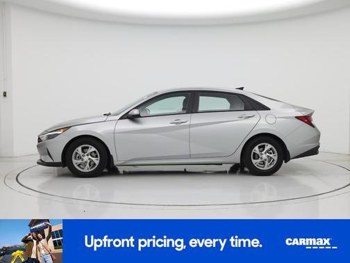 2022 Hyundai ELANTRA SE