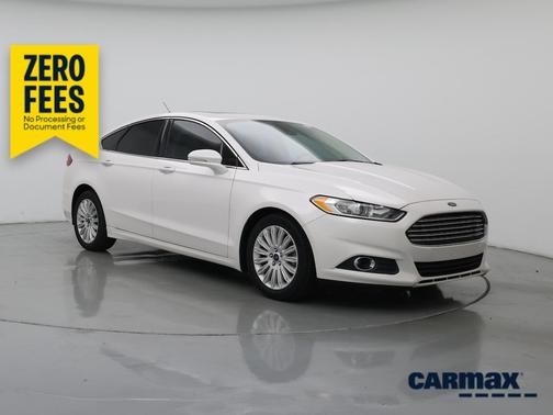 White 2016 Ford Fusion Energi SE