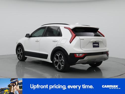White 2023 Kia Niro EX Touring