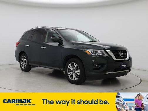 2018 Nissan Pathfinder SV