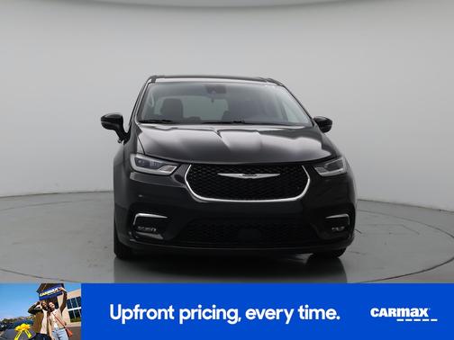 Black 2023 Chrysler Pacifica Touring L