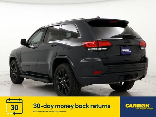 Photo 2 of 26 of 2018 Jeep Grand Cherokee Altitude