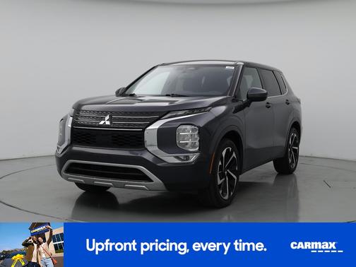 Silver 2024 Mitsubishi Outlander SE