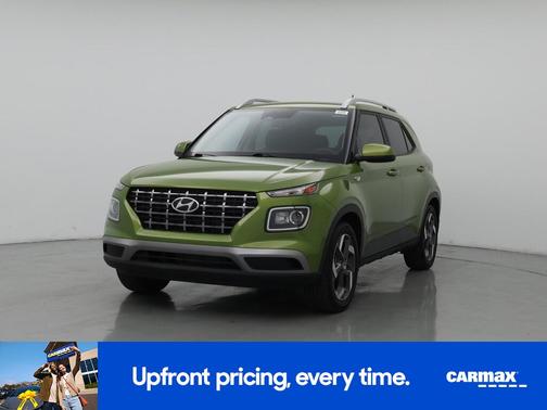 Green 2024 Hyundai VENUE SEL