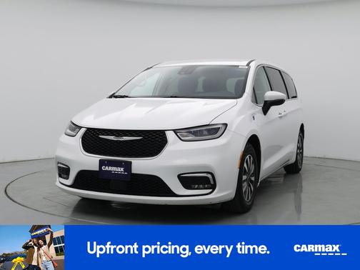 White 2023 Chrysler Pacifica Hybrid Touring L