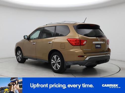 2017 Nissan Pathfinder SL