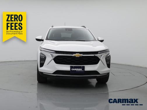 White 2025 Chevrolet Trax LT