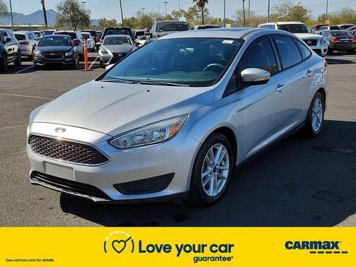 Photo 3 of 25 of 2015 Ford Focus SE