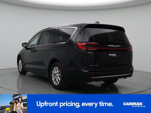 Black 2023 Chrysler Pacifica Touring L
