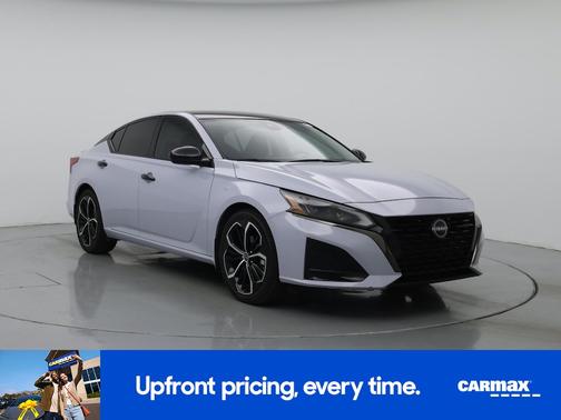 Gray 2023 Nissan Altima SR