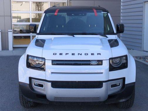 Fuji White 2025 Land Rover Defender 110 P300