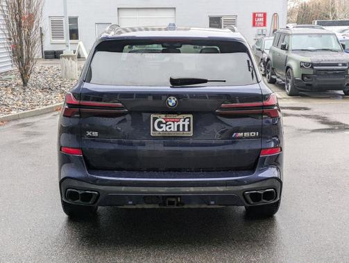 Tanzanite Blue II Metallic 2025 BMW X5 M60i