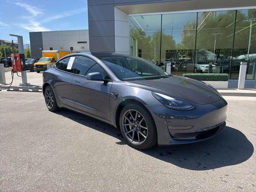 Gray 2022 Tesla Model 3 Long Range