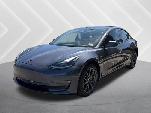Gray 2022 Tesla Model 3 Long Range