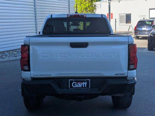 Summit White 2024 Chevrolet Colorado ZR2