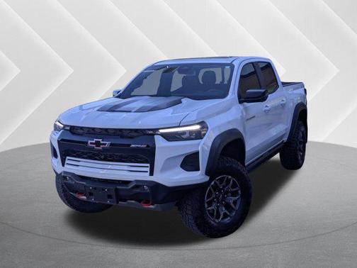 Summit White 2024 Chevrolet Colorado ZR2
