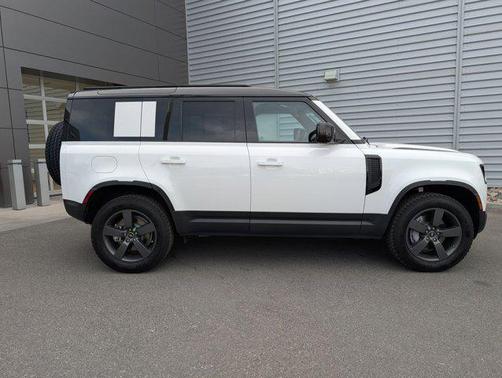 Fuji White 2025 Land Rover Defender 110 P300