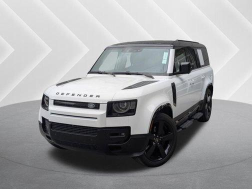 Fuji White 2025 Land Rover Defender 130 P400 X-Dynamic SE