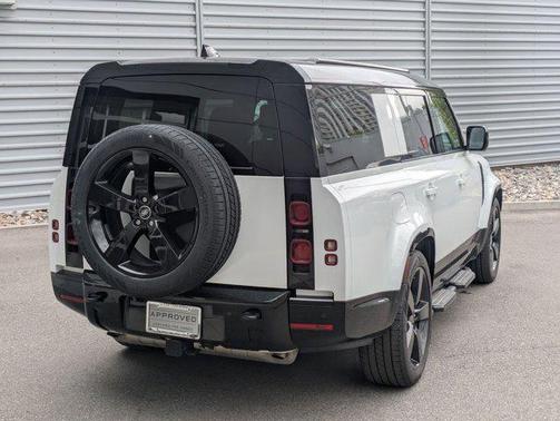Fuji White 2025 Land Rover Defender 130 P400 X-Dynamic SE