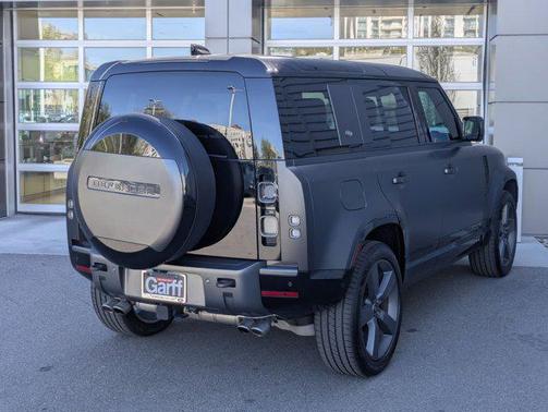 Carpathian Grey Premium Metallic 2024 Land Rover Defender 110 P525 Carpathian Edition