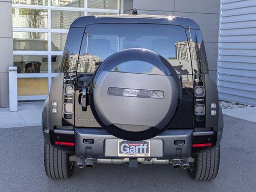 Carpathian Grey Premium Metallic 2024 Land Rover Defender 110 P525 Carpathian Edition