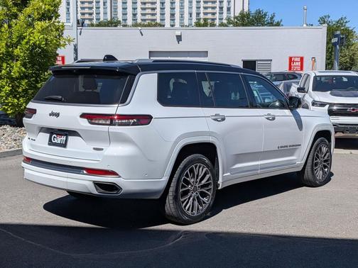 Bright White Clearcoat 2023 Jeep Grand Cherokee L Summit Reserve