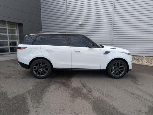 Fuji White 2024 Land Rover Range Rover Sport SE