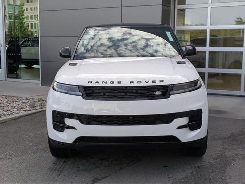 Fuji White 2024 Land Rover Range Rover Sport SE