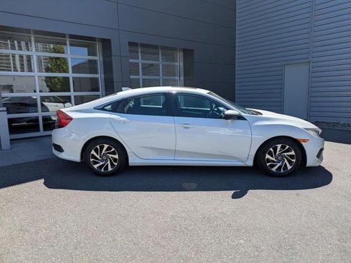 White 2017 Honda Civic EX