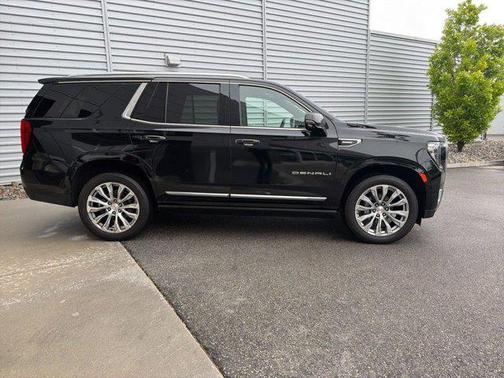 Onyx Black 2022 GMC Yukon Denali