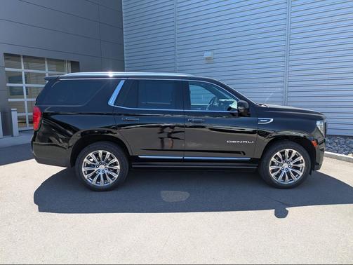 Onyx Black 2022 GMC Yukon Denali