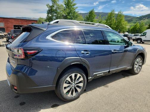 2025 Subaru Outback Touring XT