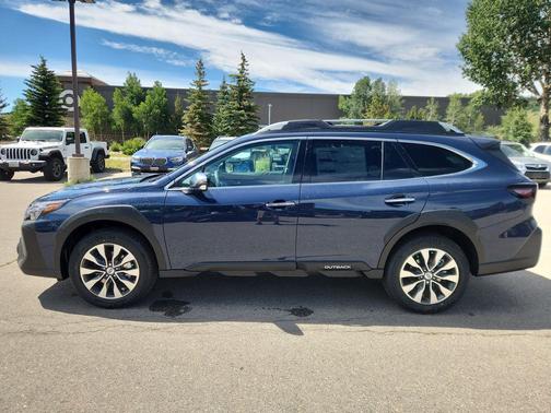 2025 Subaru Outback Touring XT